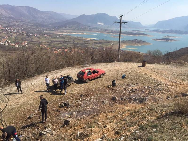 Mladi iz Rumboka u akciji či&scaron;ćenja okoli&scaron;a