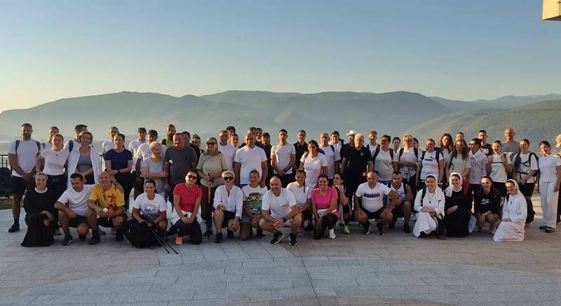 Foto: Ramski hodočasnici jutros krenuli pje&scaron;ice u Sinj