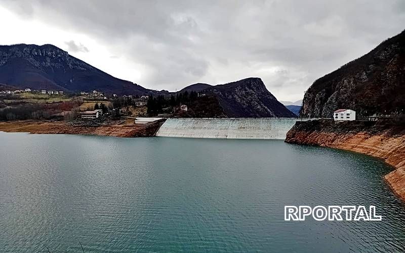 Foto: Otapanje snijega i kiša pune Ramsko jezero