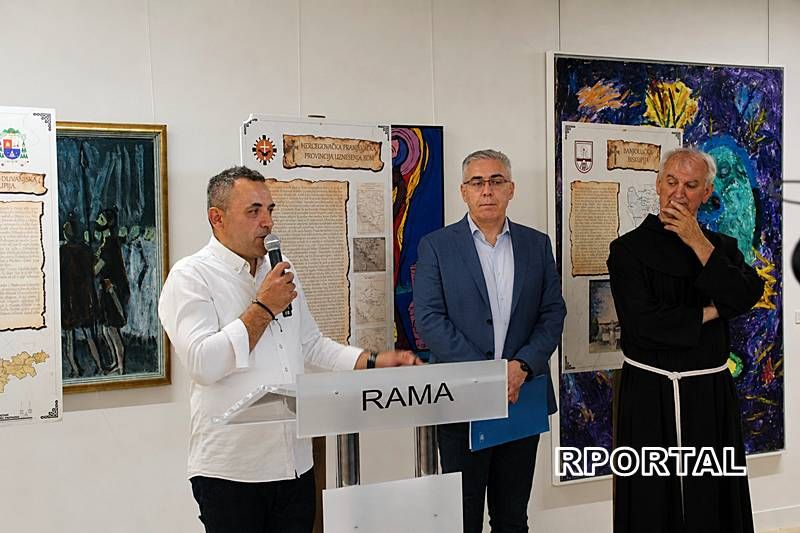 Foto/video: U Galeriji Franjevačkog samostana na Šćitu otvorena izložba "Tragovima našega postojanja“
